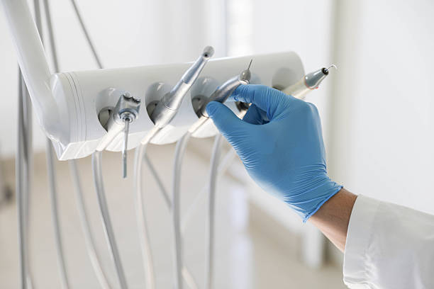 Professional Teeth Whitening technician working in Hardin County County, KY